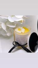 Load image into Gallery viewer, Bees Wax Luxury Candle
